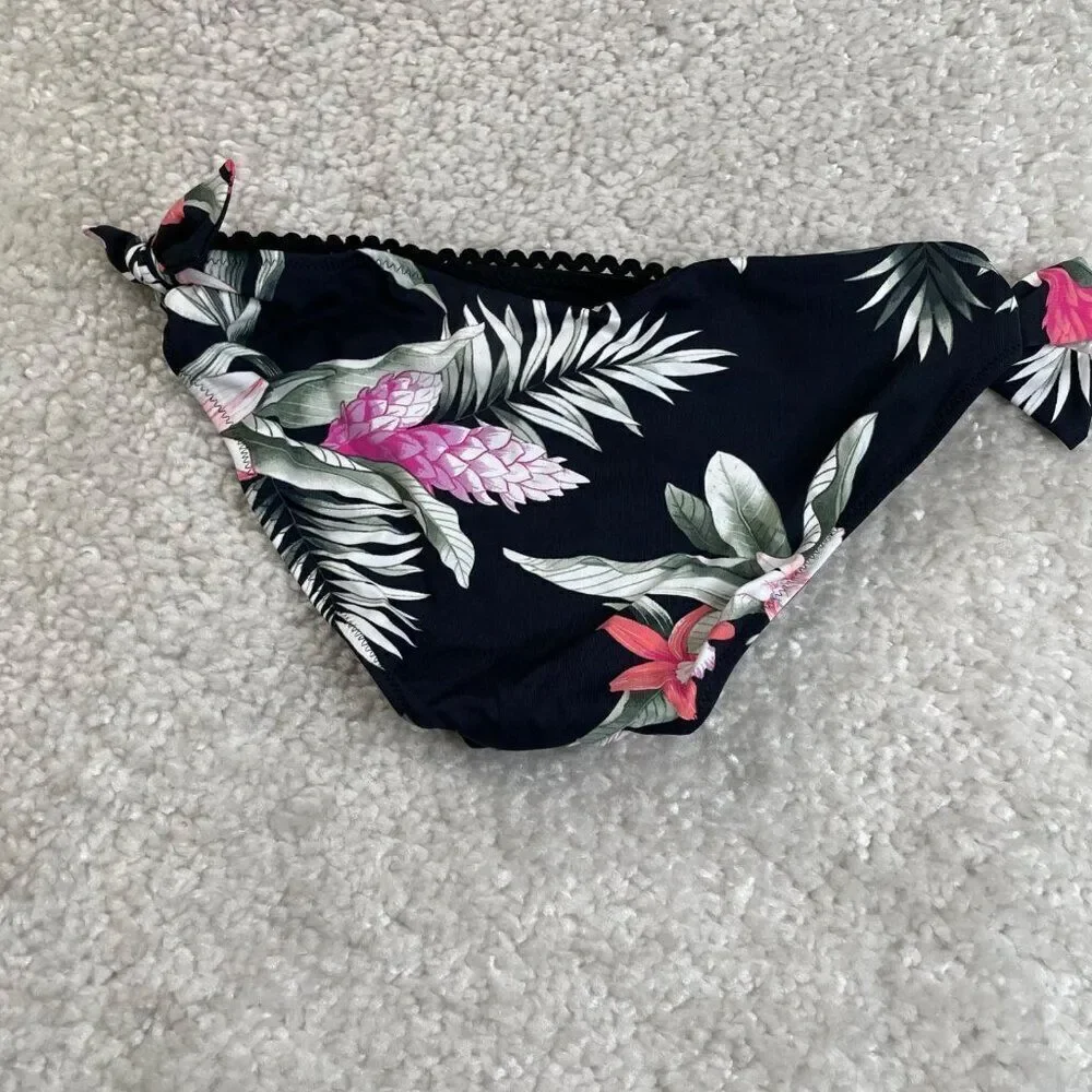 Tommy Bahama tb gingerflower